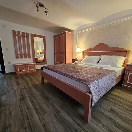 Casa Raduly - Apartament Demisol ซีบิว ภายนอก รูปภาพ