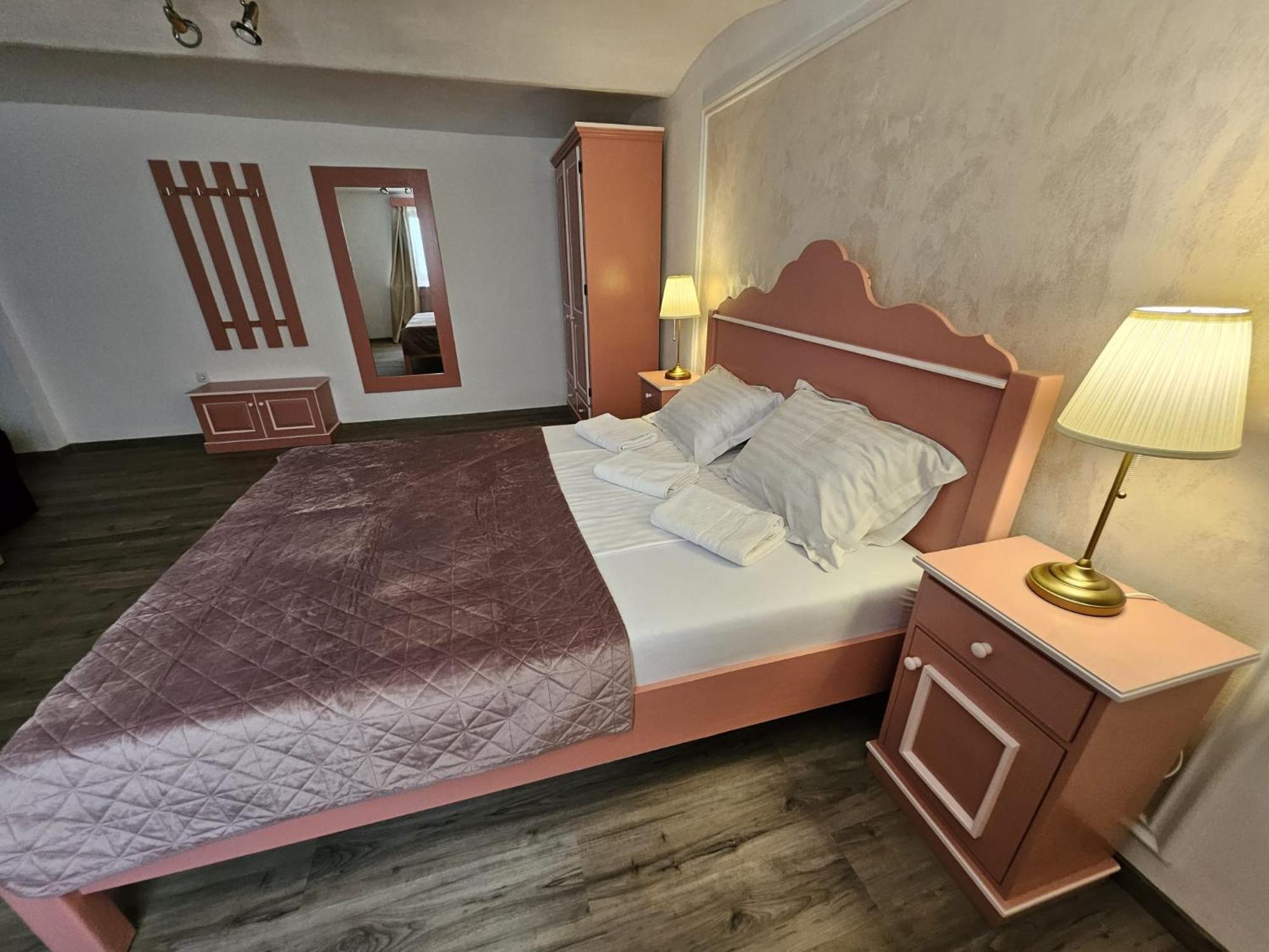 Casa Raduly - Apartament Demisol ซีบิว ภายนอก รูปภาพ