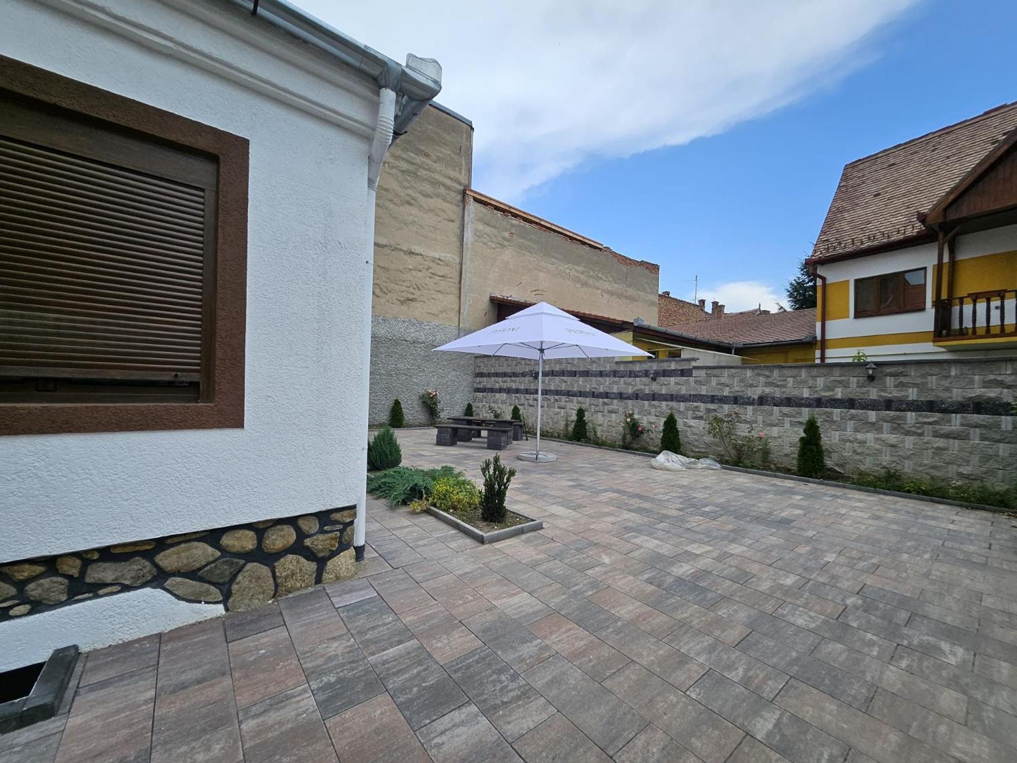Casa Raduly - Apartament Demisol ซีบิว ภายนอก รูปภาพ