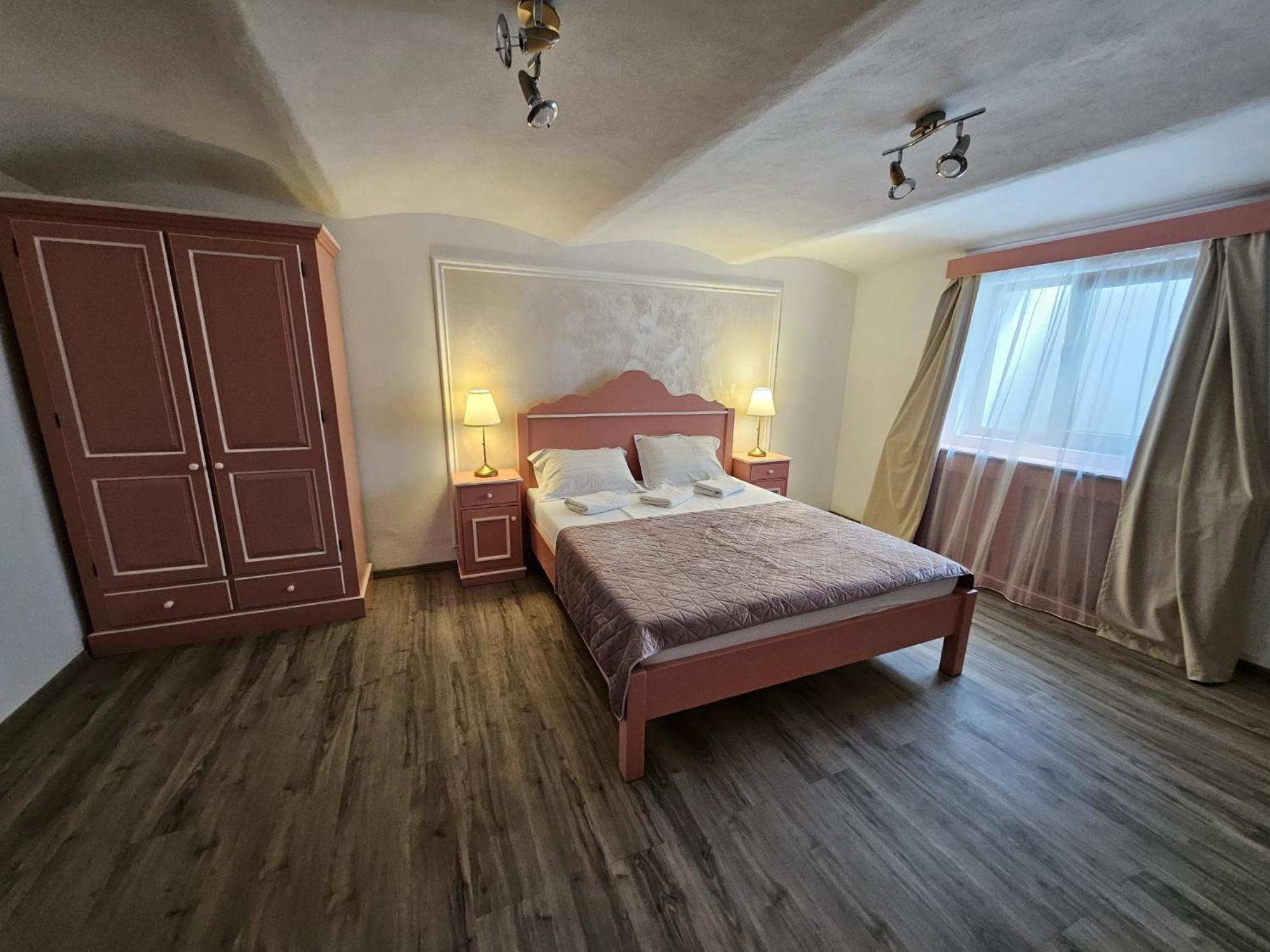 Casa Raduly - Apartament Demisol ซีบิว ภายนอก รูปภาพ